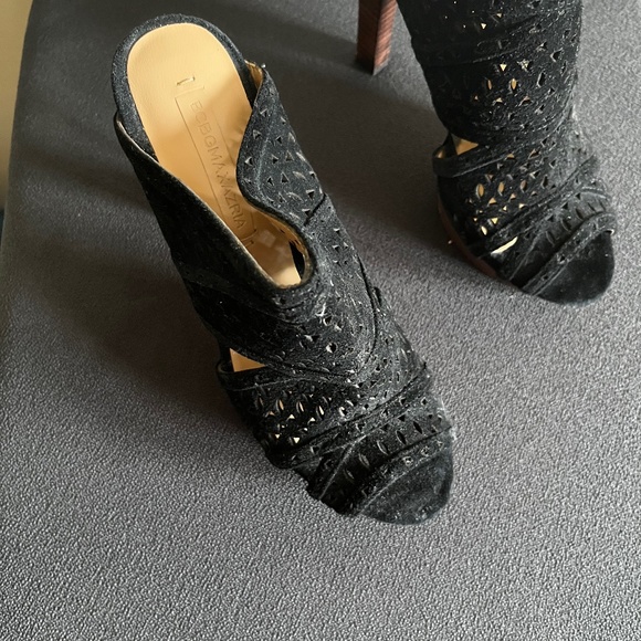 BCBG shoes - Picture 1 of 2